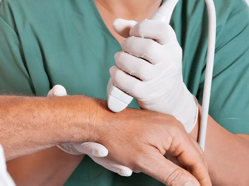 Exame de Ecodoppler Vascular na Clinoson, em Porto Alegre