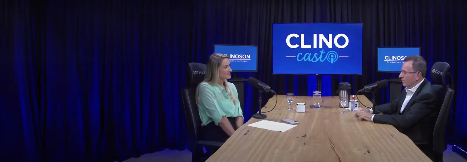 Estúdio de gravação do ClinoCast, podcast em vídeo da Clinoson