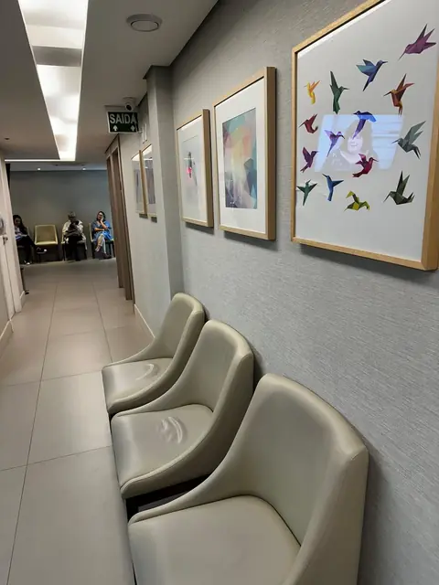 Corredor de espera da Clinoson